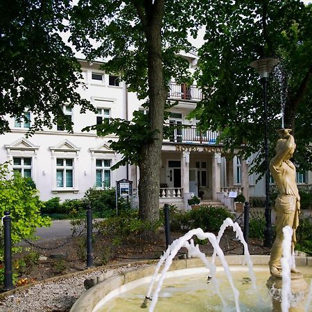Hotel Apollo Дарволко Екстериор снимка