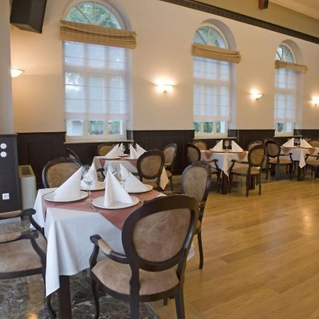 Hotel Apollo Дарволко Екстериор снимка
