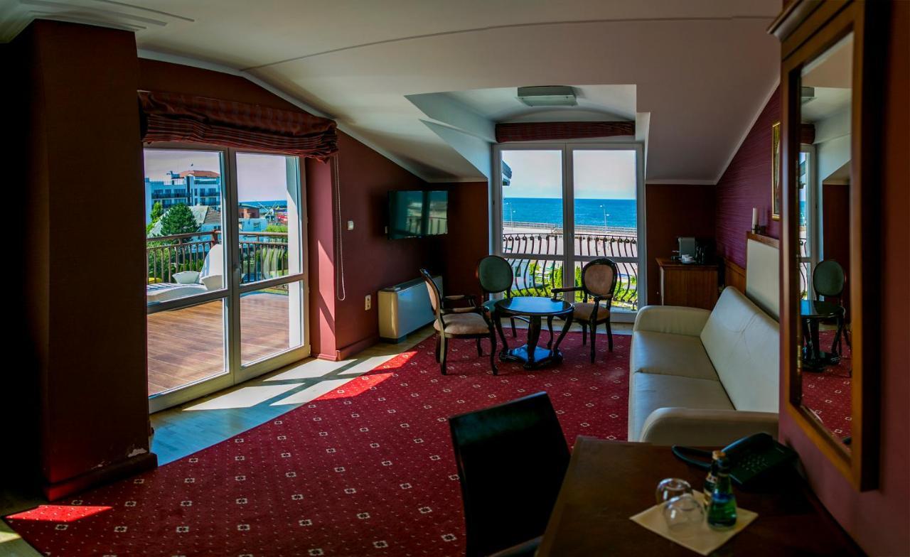 Hotel Apollo Дарволко Екстериор снимка