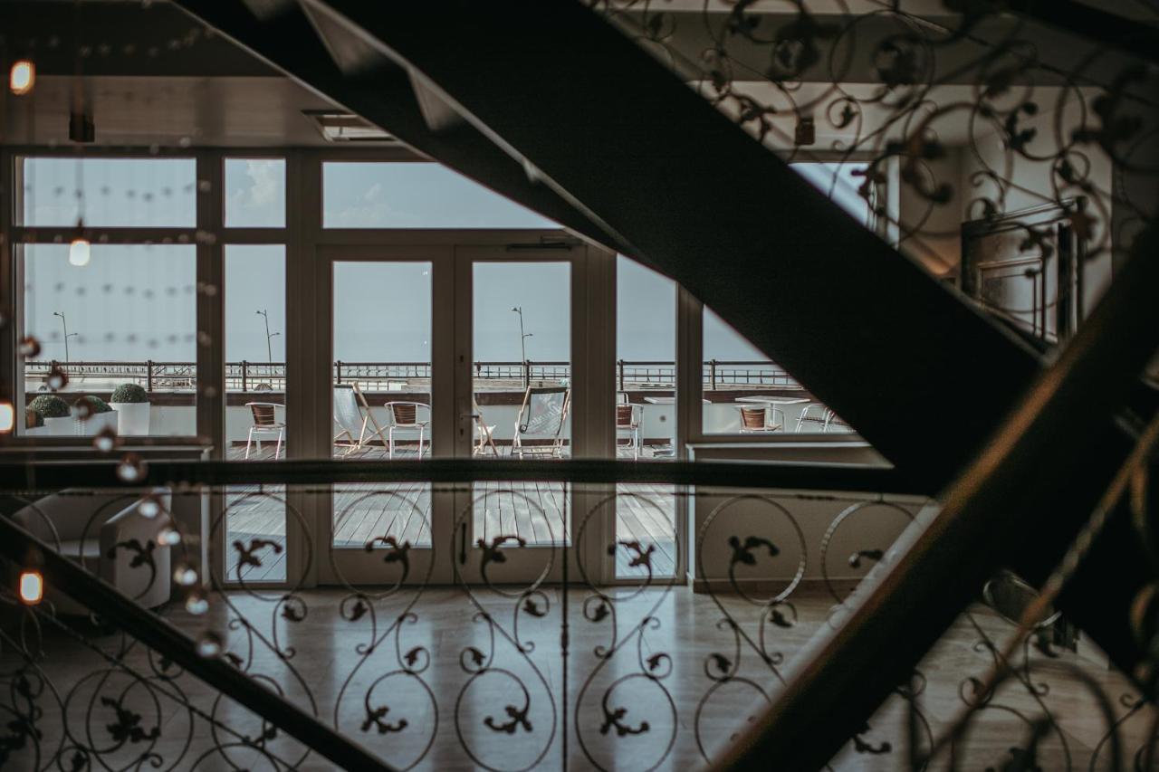 Hotel Apollo Дарволко Екстериор снимка
